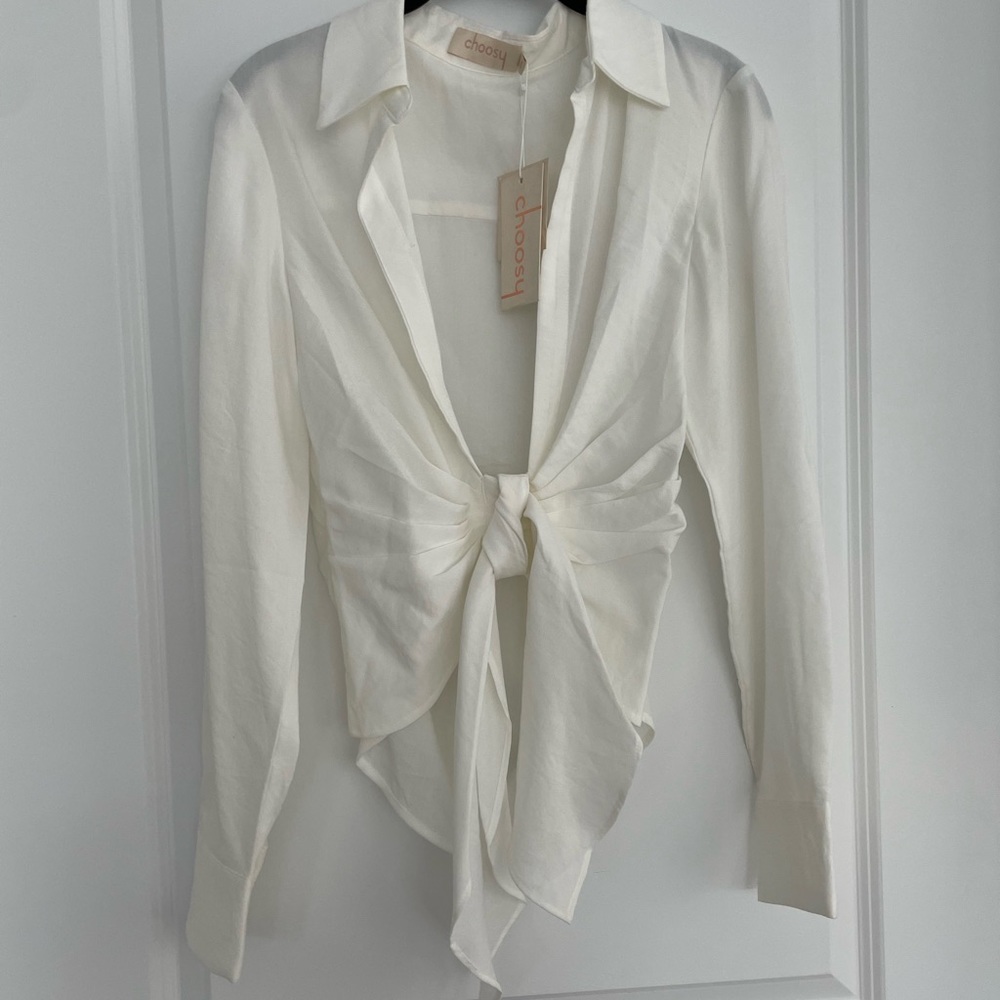 NWT Choosy Tie Front Blouse